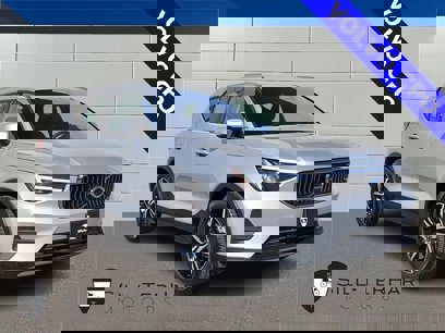 Certified 2025 Volvo XC40 B5 Core