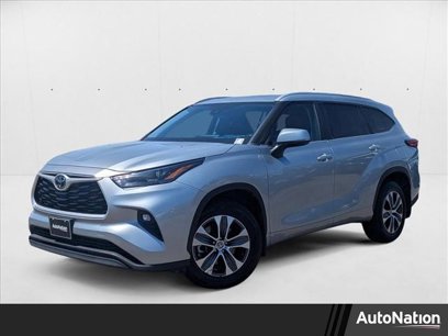 Used 2023 Toyota Highlander XLE