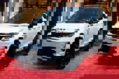 New 2025 Land Rover Discovery Sport Dynamic SE