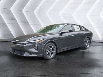 New 2025 Kia K4 LXS