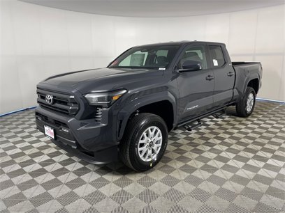 New 2025 Toyota Tacoma SR5