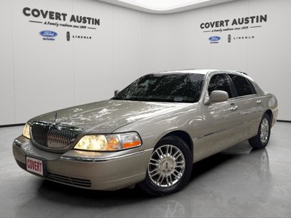 Used 2008 Lincoln Town Car Signature