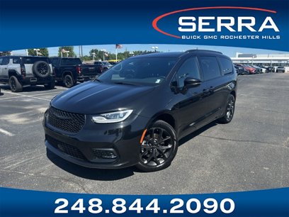 Used 2021 Chrysler Pacifica Limited w/ S Appearance Package