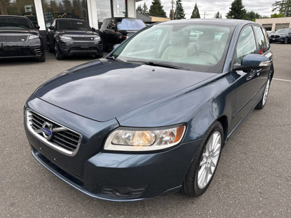 Used 2011 Volvo V50 T5 w/ Preferred Pkg