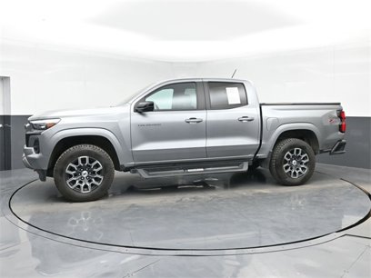 Used 2023 Chevrolet Colorado Z71 w/ Z71 Convenience Package 2