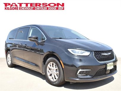 Used 2023 Chrysler Pacifica Touring-L