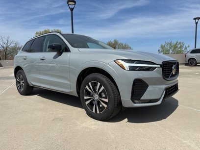 New 2025 Volvo XC60 B5 Core w/ Climate Package