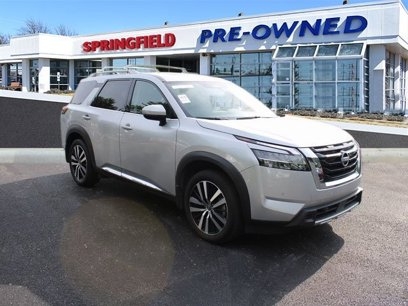 Used 2024 Nissan Pathfinder Platinum w/ Cargo Package