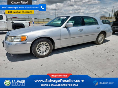 Used 1998 Lincoln Town Car Signature