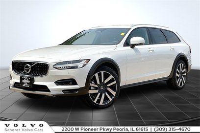 New 2025 Volvo V90 B6 Cross Country Ultra w/ Climate Package