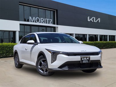 New 2025 Kia K4 LXS