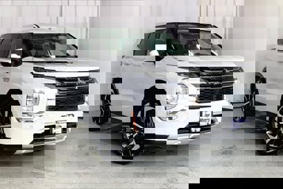 Used 2023 Mitsubishi Outlander SE