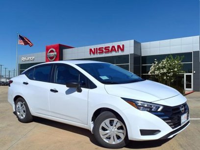 New 2025 Nissan Versa S w/ Trunk Package