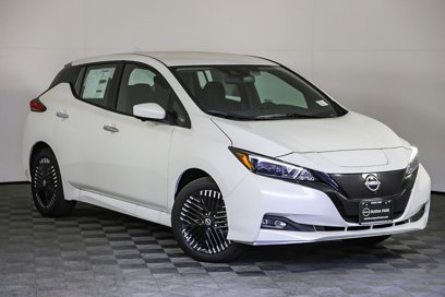 New 2025 Nissan Leaf SV Plus