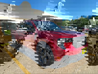 New 2025 Ford Maverick XLT w/ XLT Luxury Package