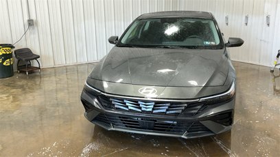 Used 2024 Hyundai Elantra SEL w/ Convenience Package