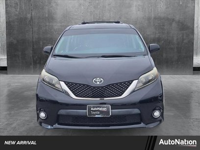 Used 2016 Toyota Sienna SE