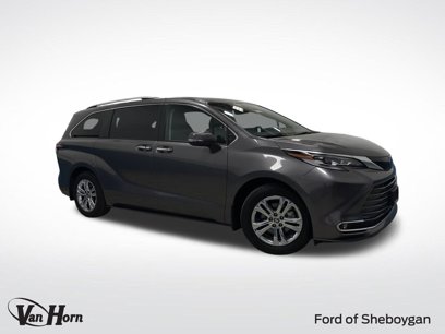 Used 2023 Toyota Sienna Platinum