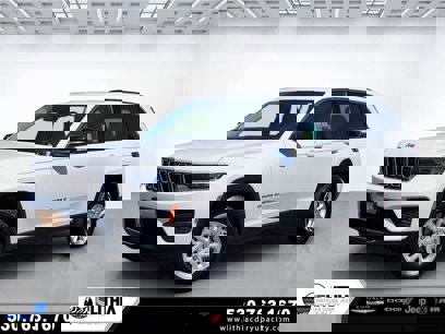 Certified 2023 Jeep Grand Cherokee Laredo