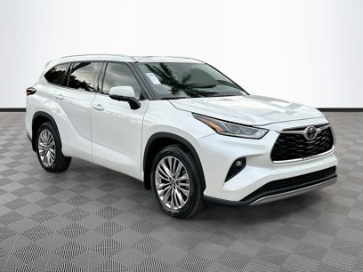 Used 2024 Toyota Highlander Platinum