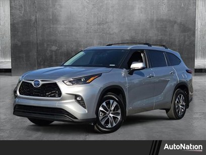 Used 2024 Toyota Highlander XLE