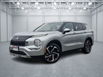 Used 2023 Mitsubishi Outlander SE