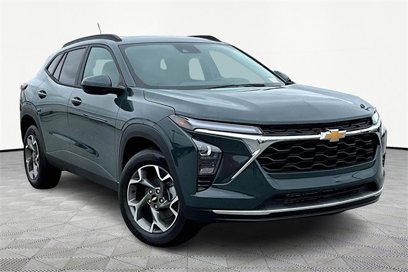 New 2025 Chevrolet Trax LT w/ Sunroof Package