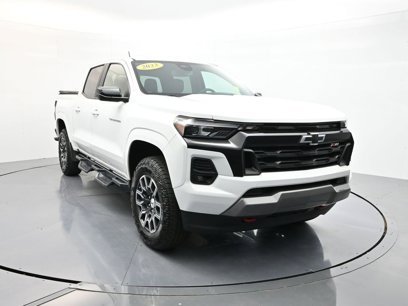Used 2023 Chevrolet Colorado Z71 w/ Z71 Convenience Package 2