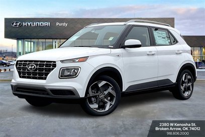 New 2025 Hyundai Venue SEL
