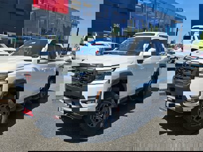 New 2025 Nissan Frontier PRO-4X w/ Pro Premium Package