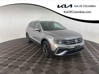 Used 2022 Volkswagen Tiguan SE w/ Panoramic Sunroof Package
