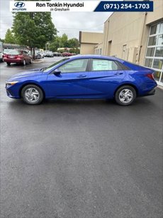 New 2025 Hyundai Elantra SE