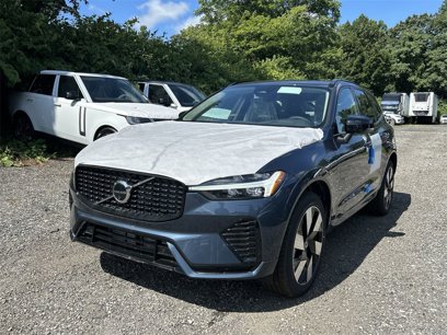 New 2024 Volvo XC60 T8 Plus w/ Protection Package Premier