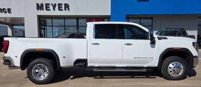 New 2025 GMC Sierra 3500 SLT w/ SLT Convenience Package