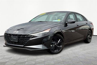 Used 2022 Hyundai Elantra SEL w/ Preferred Accessory Package