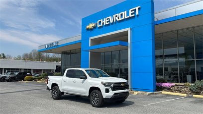 New 2024 Chevrolet Colorado LT w/ LT Convenience Package III