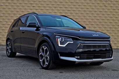 Used 2024 Kia Niro EX Touring