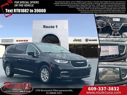 Used 2024 Chrysler Pacifica Touring-L