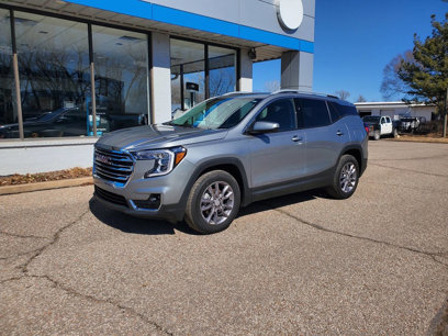 Used 2024 GMC Terrain SLT