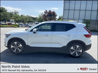 New 2025 Volvo XC40 B5 Core w/ Protection Package Premier