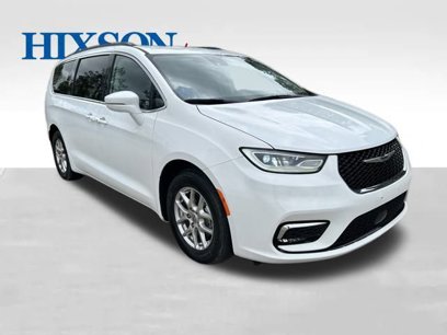 Used 2022 Chrysler Pacifica Touring-L