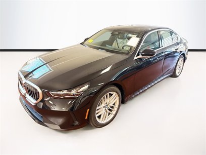 New 2025 BMW 530i xDrive w/ Premium Package