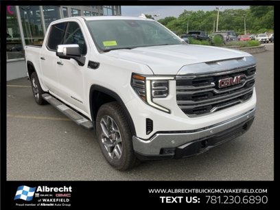 New 2025 GMC Sierra 1500 SLT