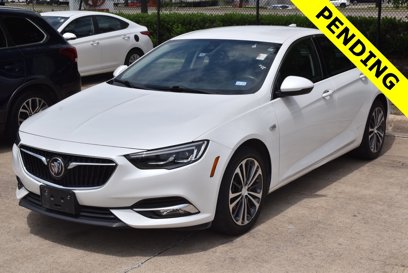 Used 2018 Buick Regal Essence w/ Driver Confidence Package #1
