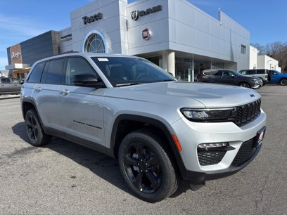 New 2025 Jeep Grand Cherokee Limited w/ Black Appearance Package