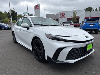 New 2025 Toyota Camry SE