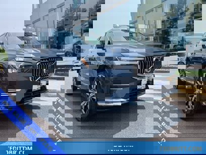Used 2023 Volvo XC60 B5 Ultimate w/ Climate Package