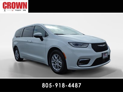 Used 2023 Chrysler Pacifica Touring-L