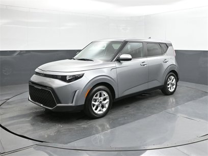 Used 2023 Kia Soul LX w/ LX Technology Package