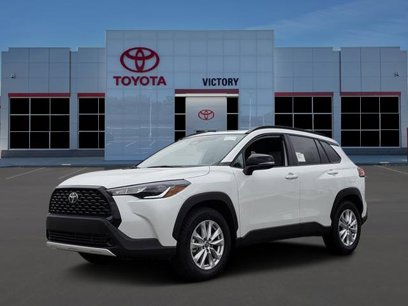 New 2025 Toyota Corolla Cross LE